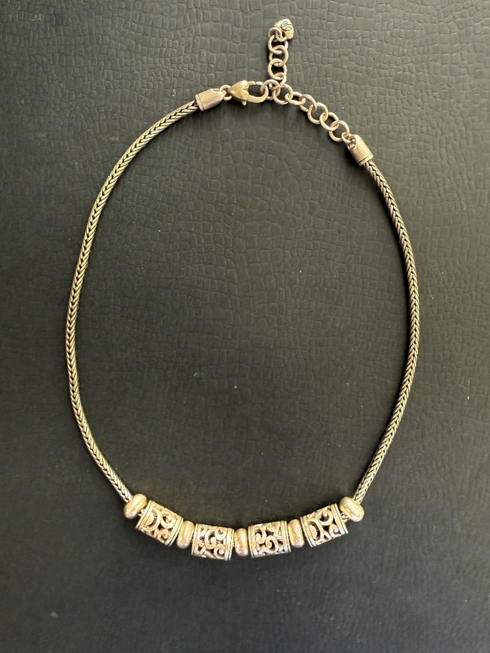 BRIGHTON NECKLACE Silver color and great condition